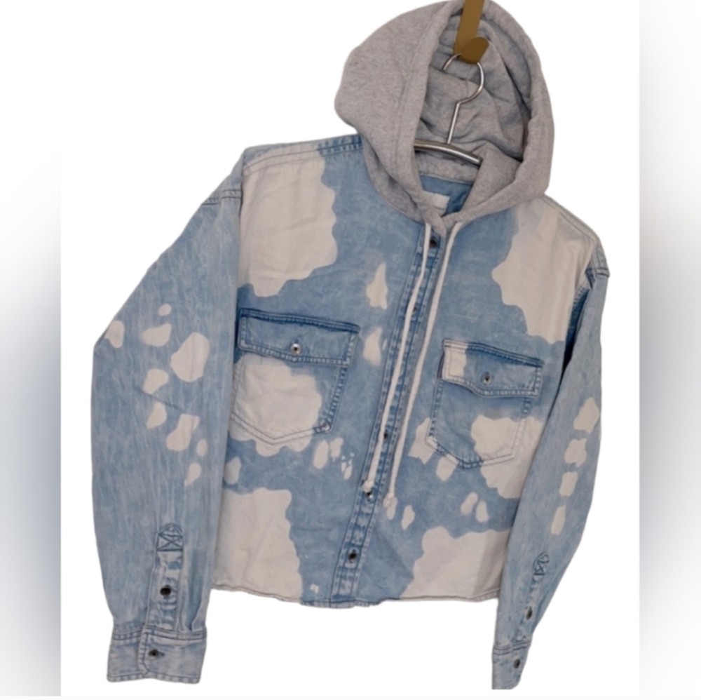 American eagle denim chambray tie dye hooded shacket